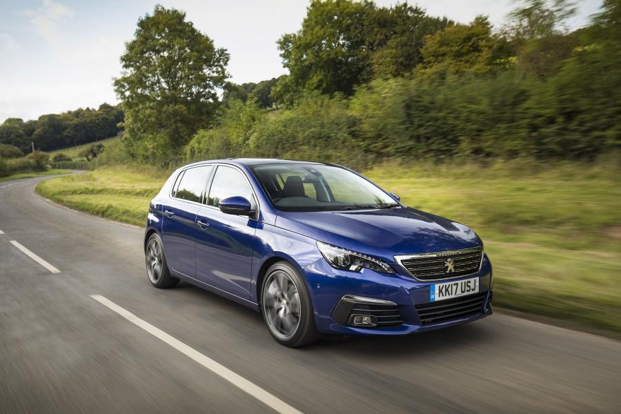  Peugeot 308 2017 года  (UK) (фото 5 из 13)